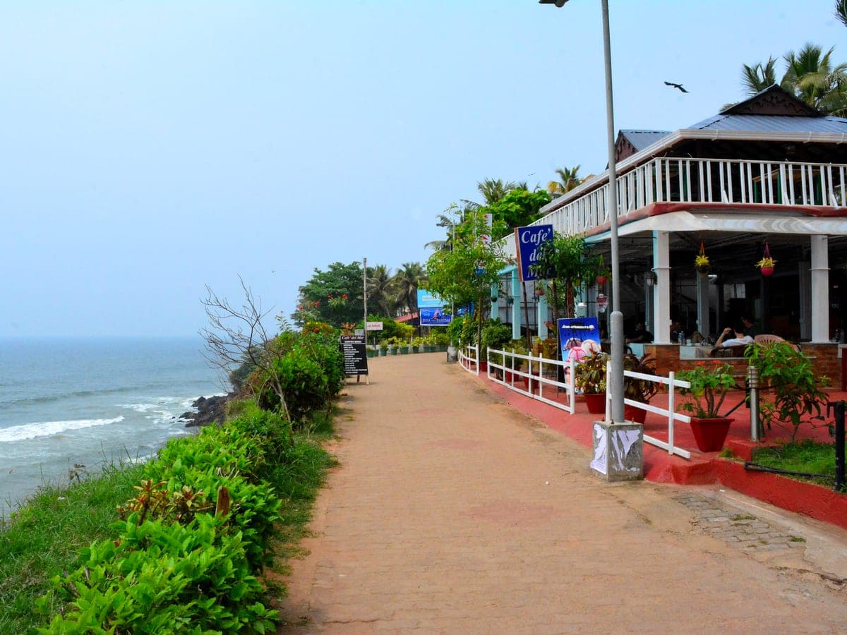 Varkala, Kerala — The cliff promenade above the Arabian Sea.